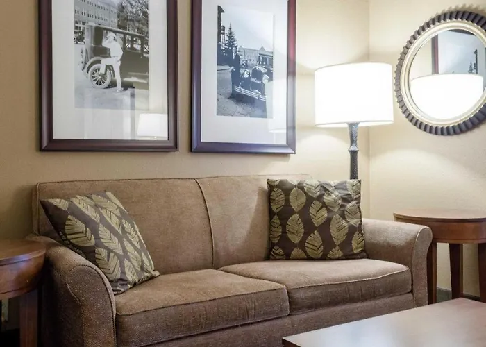 Comfort Suites